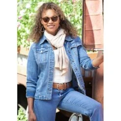 EQL Women's In Motion Jean Jacket - Light Wash -Best Equestrian Supplies 580172 800 800