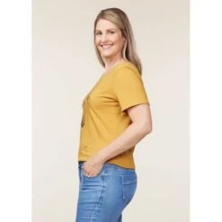 EQL Women's Graceful Horse T-Shirt - Dijon -Best Equestrian Supplies 645219 800 800